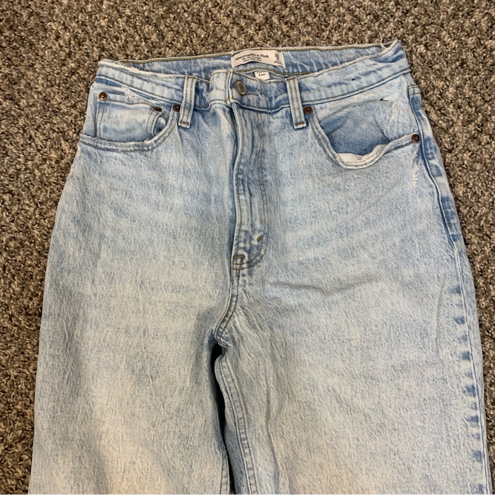Abercrombie & Fitch Curve Love The 90s Straight Ultra High Rise Jeans - Picture 7 of 10